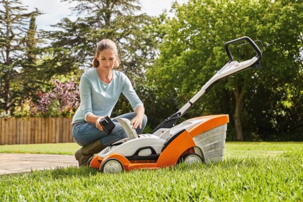 Cortacésped STIHL - RMA 339 C (sin batería ni cargador) - Imagen 3